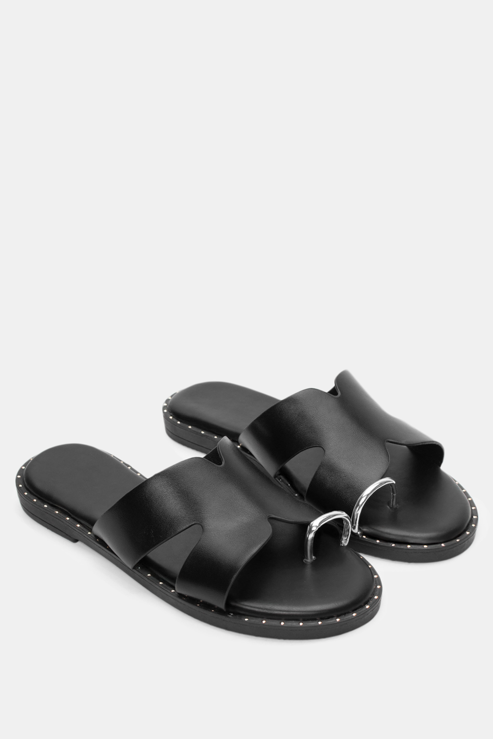 Flat Σανδάλια με Μερταλλική Λεπτομέρεια - Μαύρο