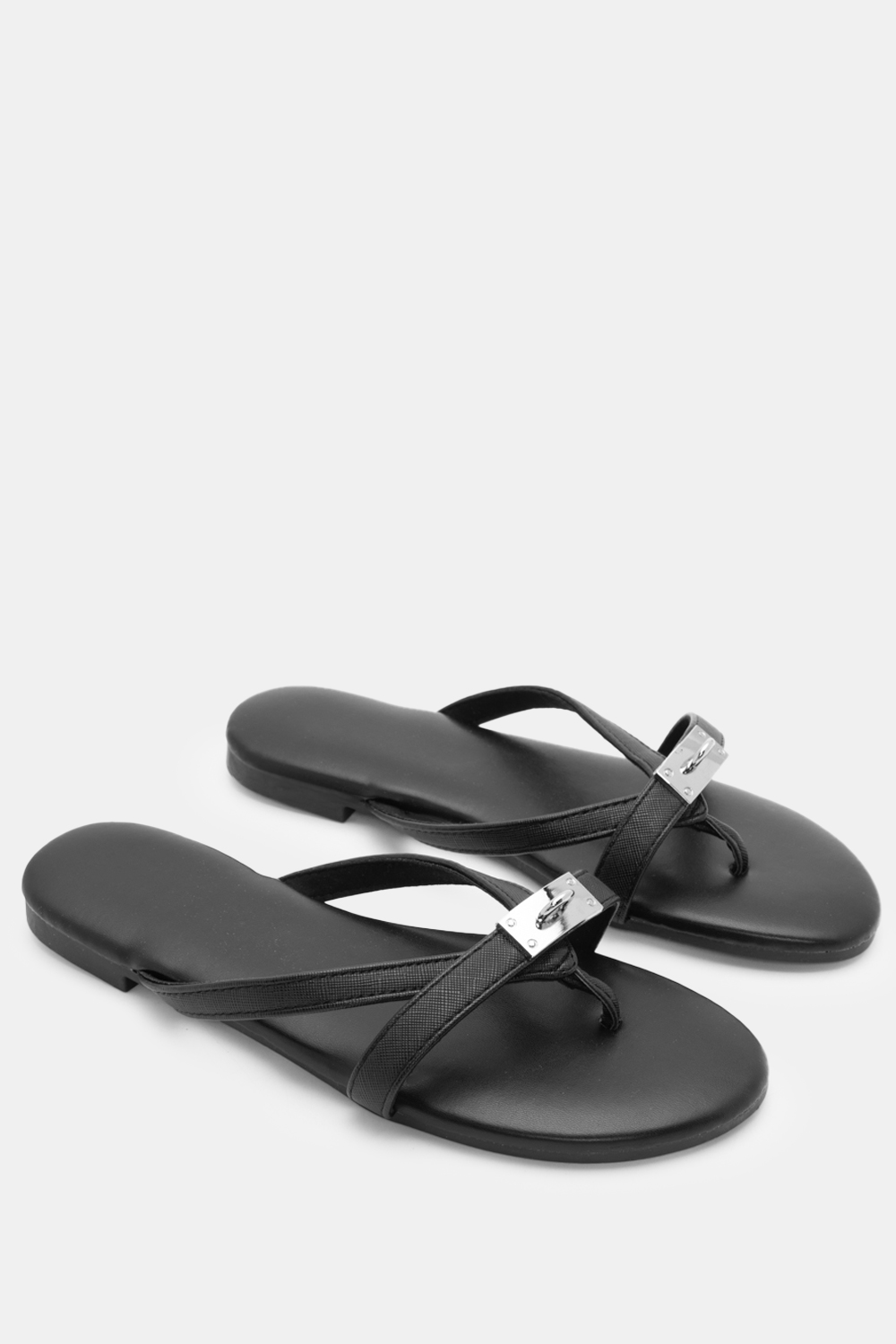 Flat Σανδάλια με Μεταλλική Λεπτομέρεια - Μαύρο