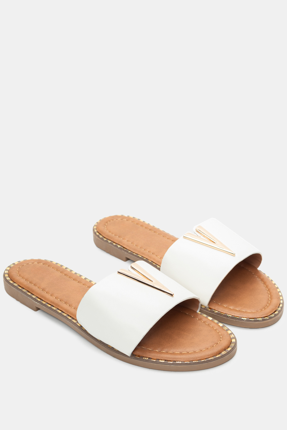 Flat Σανδάλια με Μεταλλική Λεπτομέρεια V - Λευκό
