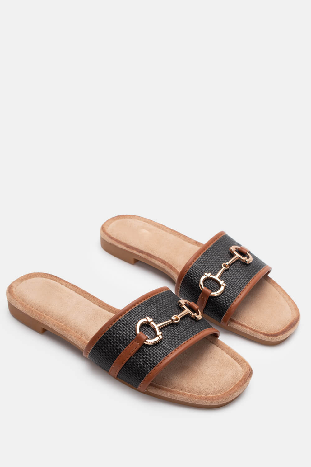 Σανδάλια Flat με Διακοσμητική Αγκράφα - Μαύρο