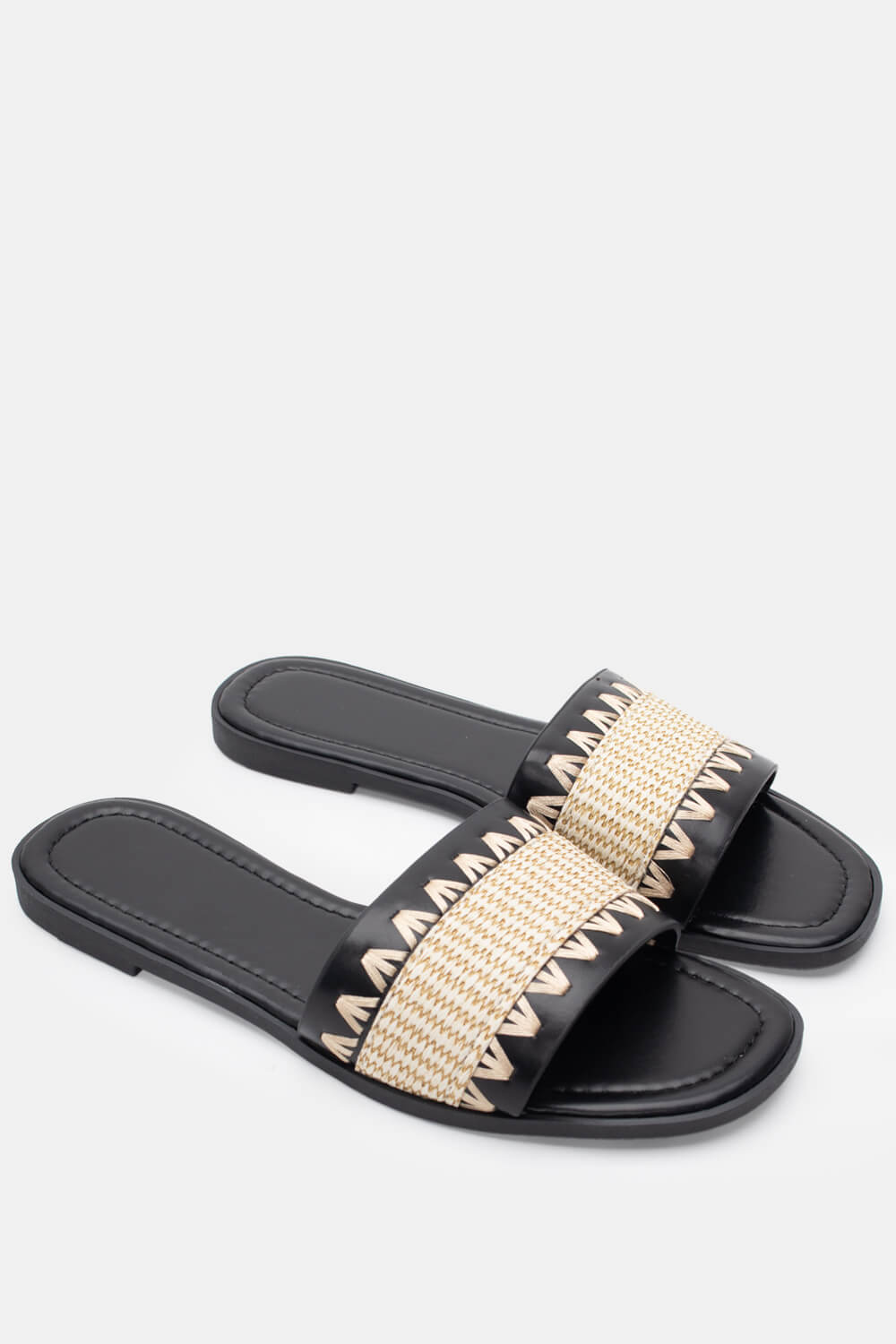 Σανδάλια Flat με Διακοσμητικό Κέντημα - Μαύρο