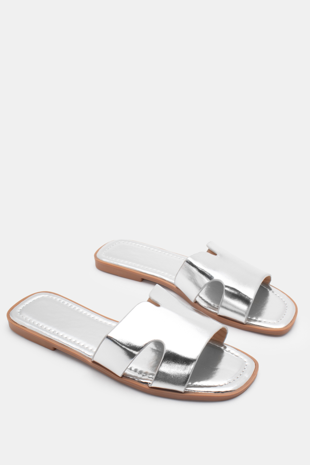 Σανδάλια Flat με Φαρδιά Φάσα - Ασημί