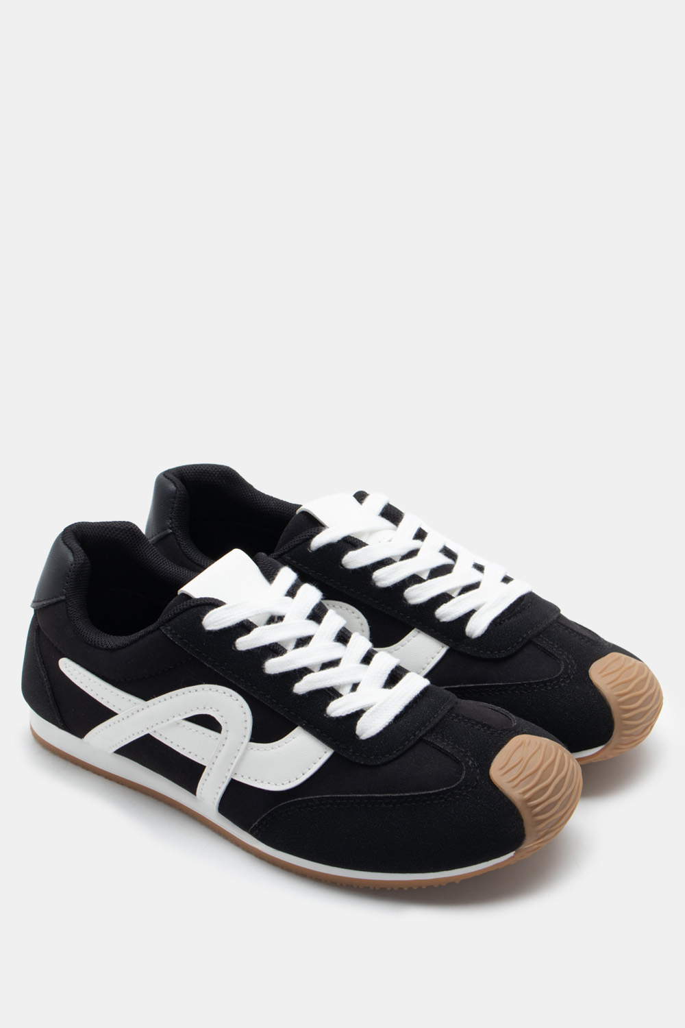 Luigi - ΣΗΜΑΝΤΙΚΟ: Σε περίπτωση διαφοράς τιμής από το κατάστημα ισχύει παντα και μόνο η τιμή του καταστήματος Sneakers σε Συνδυασμό Χρωμάτων - Μαύρο