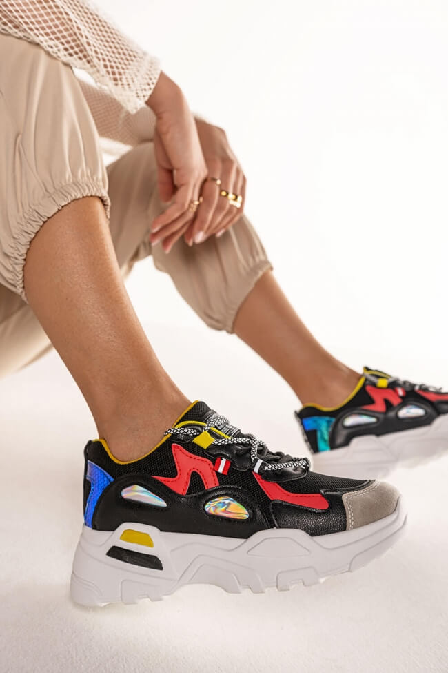 Sneakers σε Συνδυασμό Υλικών & Χρωμάτων